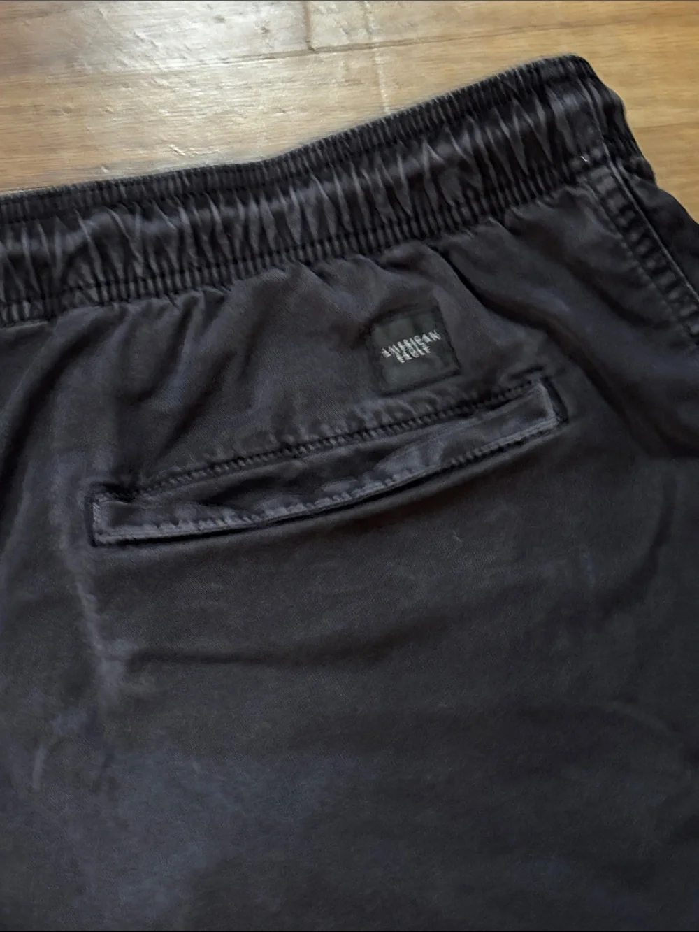 American Eagle Men's Casual shorts with Elastic Waist and Drawstring